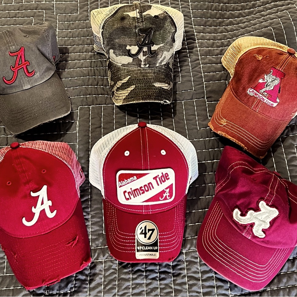 SOLD!    Lot Of 6 Alabama Crimson Tide Hats ( Trucker SnapBack & Fitted) RTR!